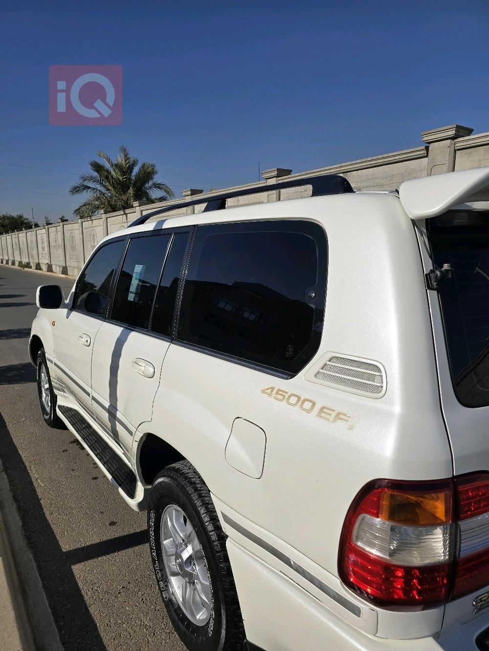 تويوتا لاندكروزر